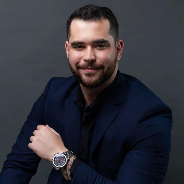 Dr. Rafael Mega